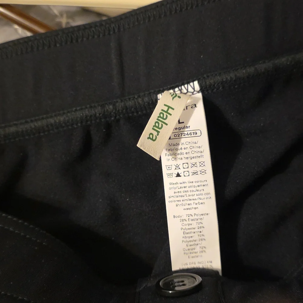 Halara Womens Black Pants - Picture 4 of 4